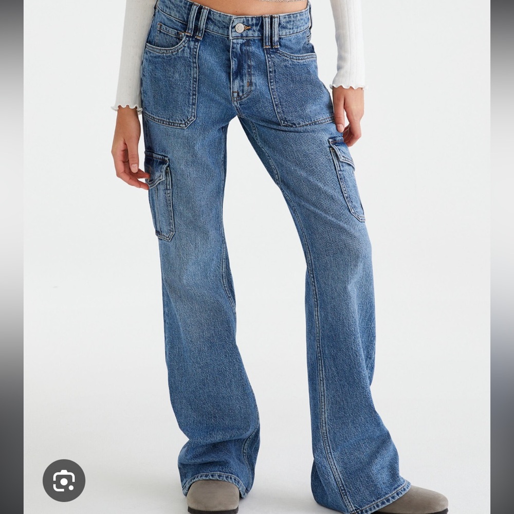 AEROPOSTALE LOW RISE FLARE CARGO JEANS